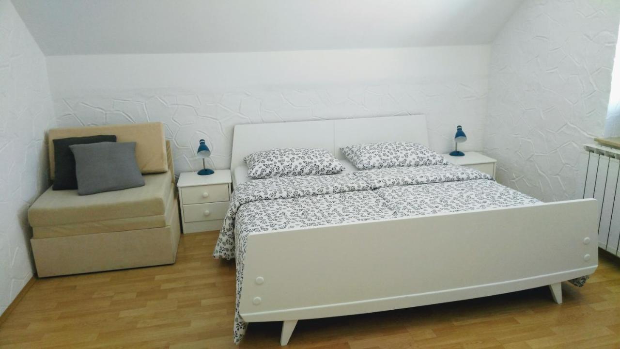 Guest House Kolic Drežnik Grad Buitenkant foto