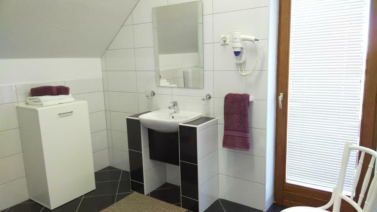 Guest House Kolic Drežnik Grad Buitenkant foto